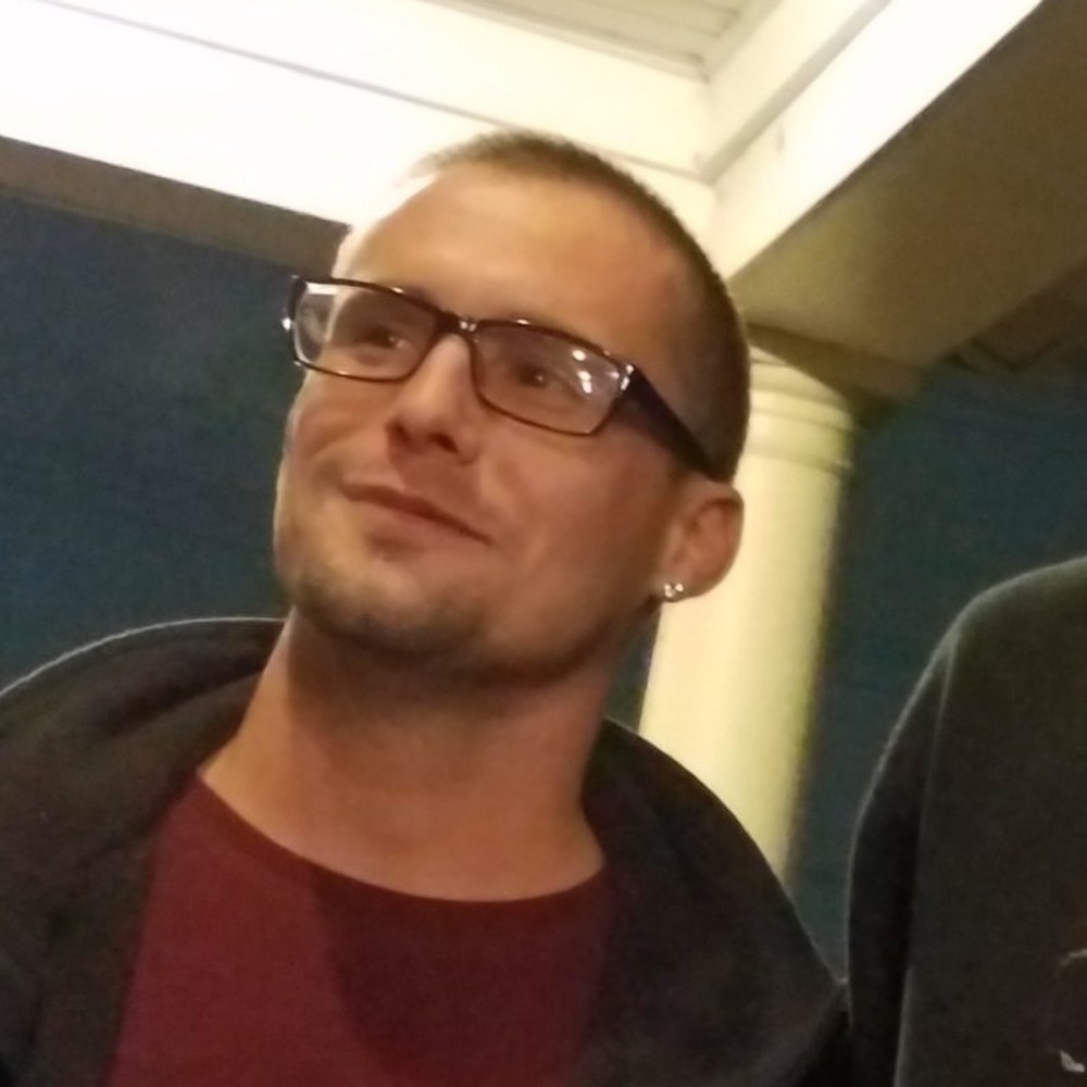 Meet your Posher, Christopher